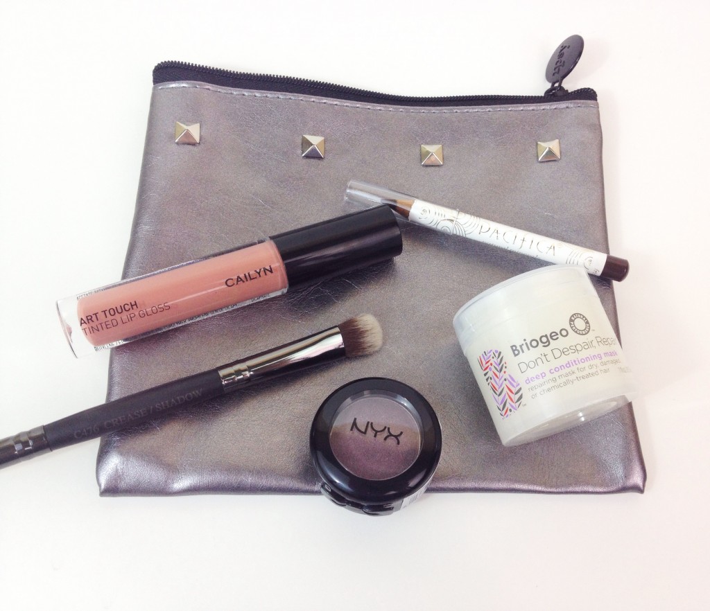 ipsyglambag-september2014-leahtackles.jpeg