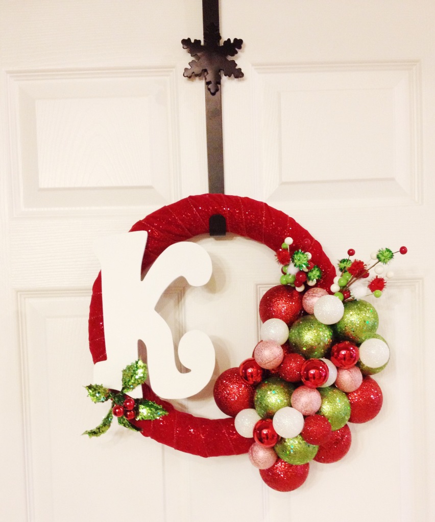 diychristmasbulbwreath-leahtackles.jpeg