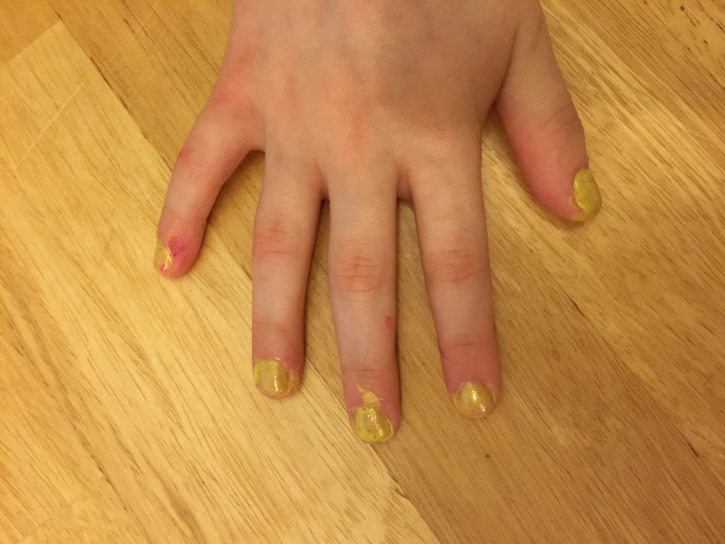 haileysnails-leahtackles.jpeg