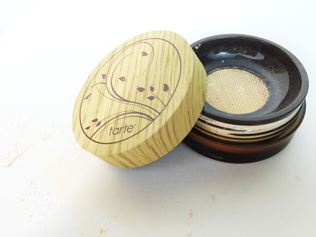 tarteamazonclayairbrushfoundation-review-leahtackles.jpeg