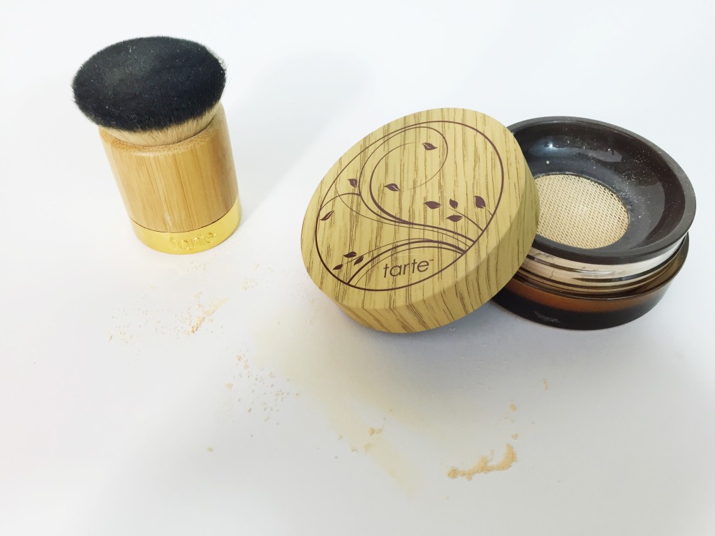 tarteamazonianclayairbrushfoundation-leahtackles.jpeg