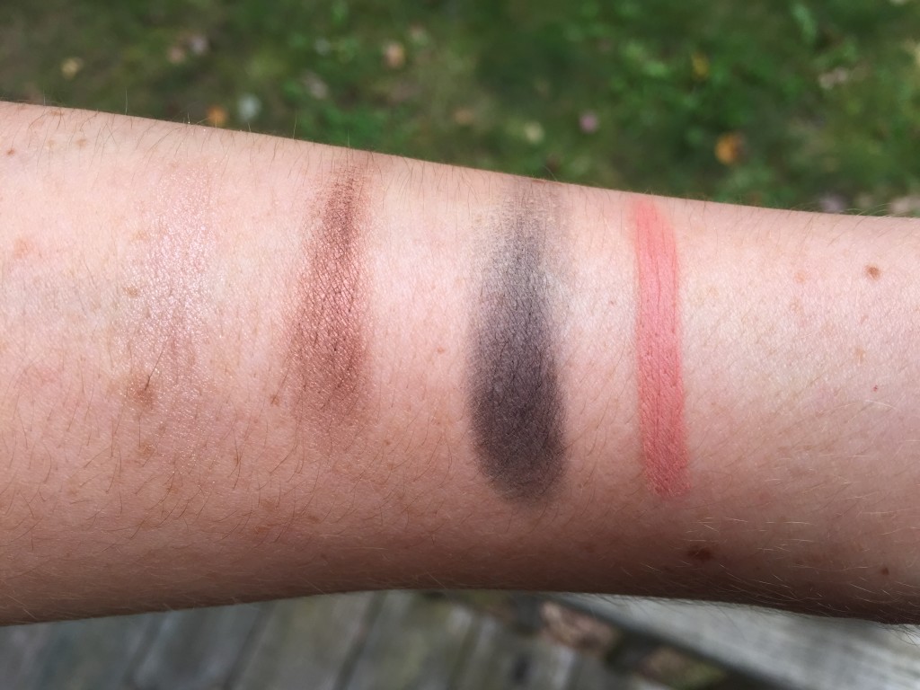 ipsyglambag-september2015-swatches-leahtackles.jpeg