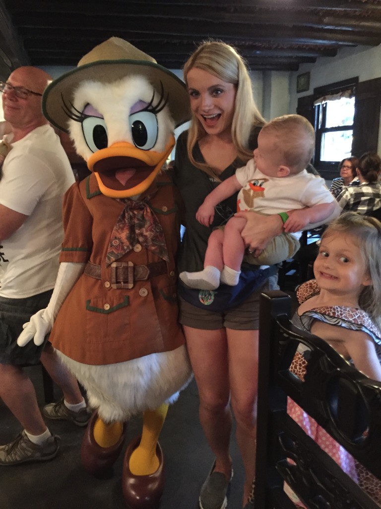 kwapisfamilytacklesdisney-disneysanimalkingdom-polynesianvillageresort-leahtackles.jpeg